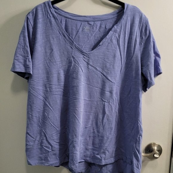 XL Ricki's Basic Purple V-Neck Tee - Picture 2 of 9
